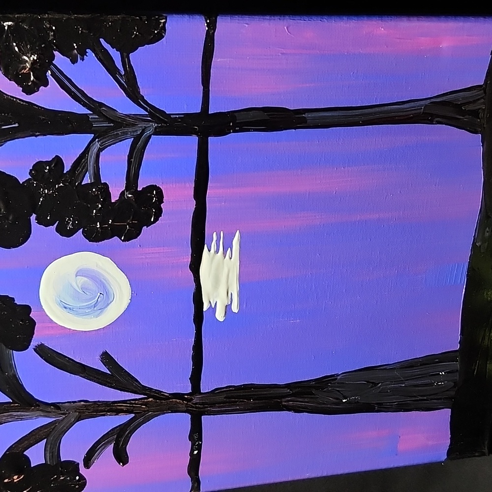 Center moon - Picture 3 of 4